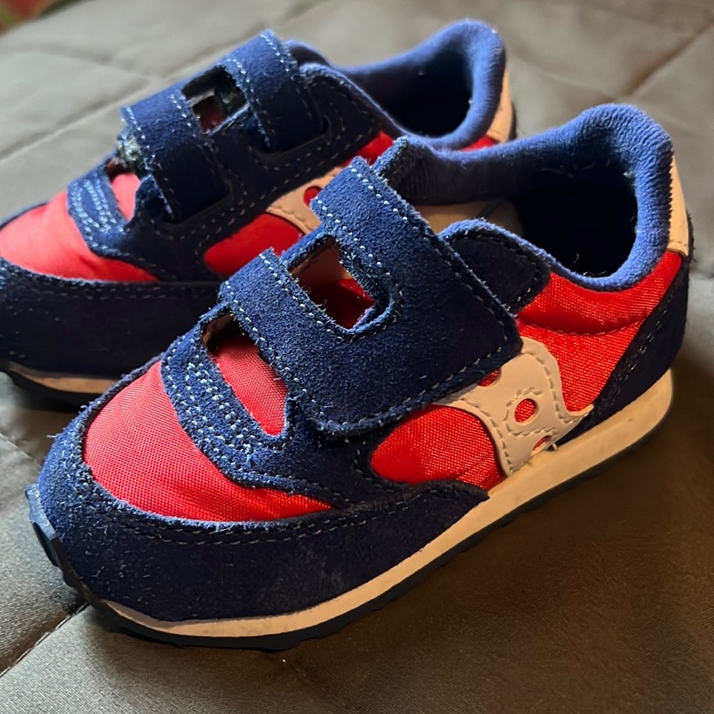 Saucony toddler sneakers